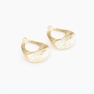Brass Textured Charms, Raw Brass Earrings Findings,Raw Brass Pendant,Drop Shaped Earrings Brass Charm,Jewelry Supplies,23x16mm-RB1563