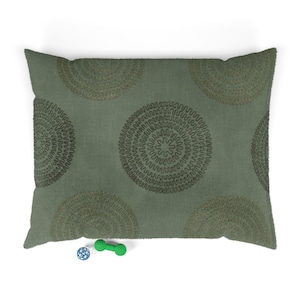Cozy Pet Bed for Dogs and Cats, Stylish Pet Cushion, Dog Bed for Home Decor, Comfy Cat Bed, Pet Gift for Pet Lovers