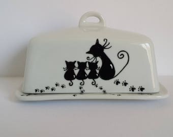 Handpainted Mummy Cat and 3 kittens on ceramic butter dish