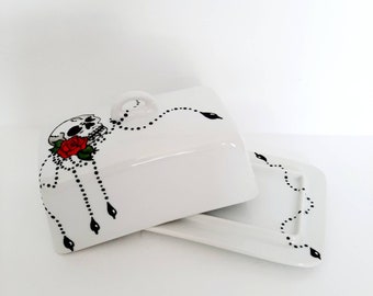 INV Wonderful handpainted Skull and Roses design on ceramic butter dish