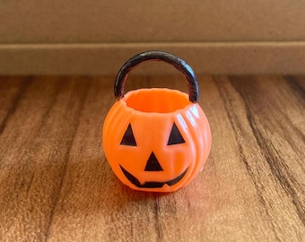 1:12 Dollhouse Miniature Halloween Pumpkin Trick or Treat Pail Bucket