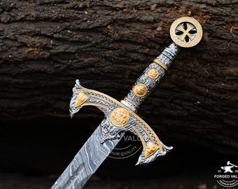 Personalized Damascus Viking Sword: Hand-Forged Medieval Knight Sword with Leather Scabbard