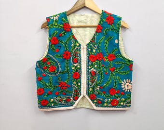 手作りのプルカリ刺繍入りコットンベスト｜ボヘミアン風花柄ウエストコート、フェスティバルウェア