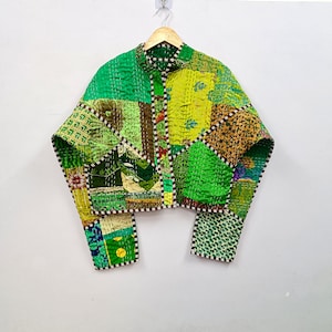 Groen zijden patchwork kantha jack | Boho geüpcycled etnische kimonojas festivalkleding