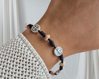 Braccialetto di Medjugorje fatto a mano / Pietra della Collina delle Apparizioni e medaglia di San Benedetto