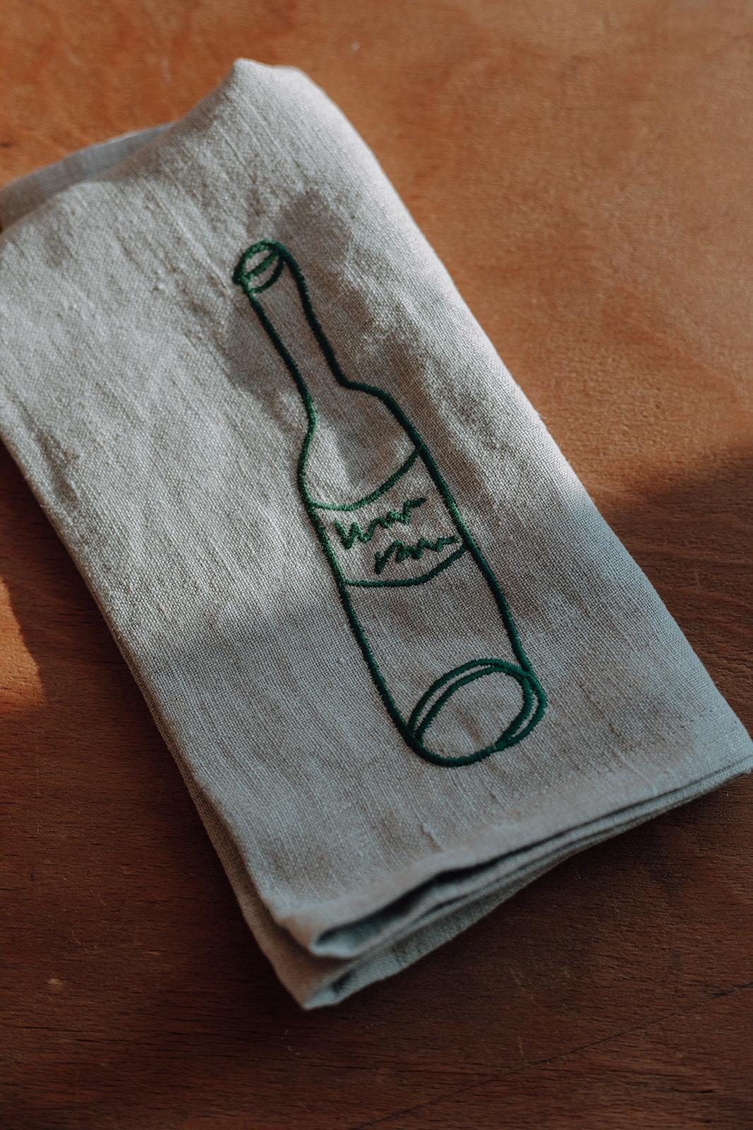 Tovaglioli Di Carta Caspari A Tema Natalizio, Con Scritta 'Cheers!', Confezione Da 20. Triplo Strato, Stampati In Germania Con Inchiostri Atossici. Certificati FSC, Biodegradabili E Compostabili.