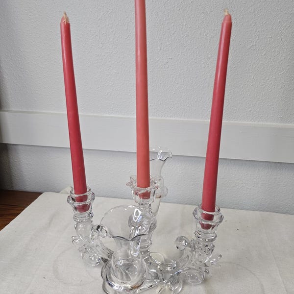 Vintage Cambridge-kristallen kandelaar Epergne: drielichts kandelaar en bloemenhouder