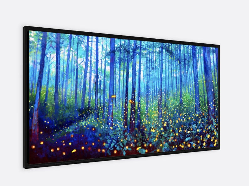 Puede incluir: Una impresi&oacute;n art&iacute;stica enmarcada que representa una escena de bosque. Altos y esbeltos &aacute;rboles en tonos azules y verdes dominan la composici&oacute;n. El suelo del bosque est&aacute; iluminado con luces amarillas brillantes, creando una atm&oacute;sfera m&aacute;gica.
