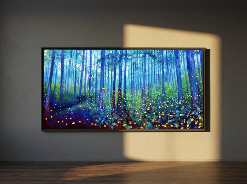 Puede incluir: Una impresi&oacute;n art&iacute;stica enmarcada que representa una escena de bosque con &aacute;rboles altos y esbeltos en tonos azules y verdes. La obra presenta un sotobosque luminoso con reflejos amarillos y naranjas, creando una atm&oacute;sfera m&aacute;gica. El marco es oscuro.