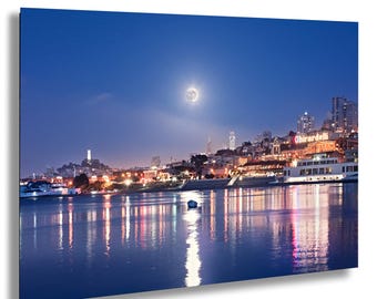 Impresión de luna llena en San Francisco: fotografía del horizonte de Ghirardelli Square