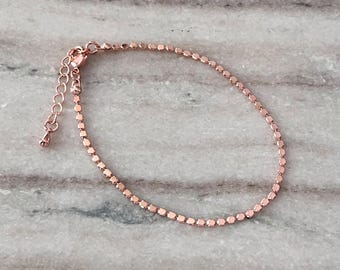 Pulsera de cadena de discos de oro rosa • Pulsera delicada de oro rosa • Pulsera minimalista de cadena de lentejuelas y monedas • Joyería delicada para el día a día • 2 mm