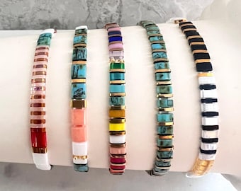 Braccialetto con perline colorate Tila / Braccialetto con perline di vetro / Braccialetto con perline da 6,5 pollici / Braccialetto Boho / Gioielli da festival / Braccialetto estivo / Idea regalo