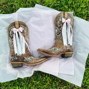 Light Pink Boot Bows, Western Cowgirl Accessory, College GameDay Bows, Concert Boot Bows