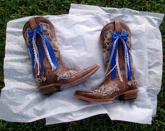 ACME COWGIRL BOOTS in Red Leather, White and Turquoise