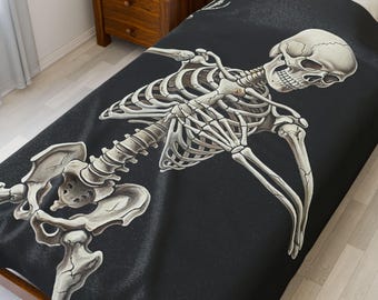 Spooky Skeleton Velveteen Plush Blanket: Halloween Home Decor