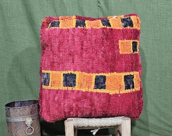 Pufs marroquíes de lana para suelo, cojines kilim rojos y otomana sin relleno