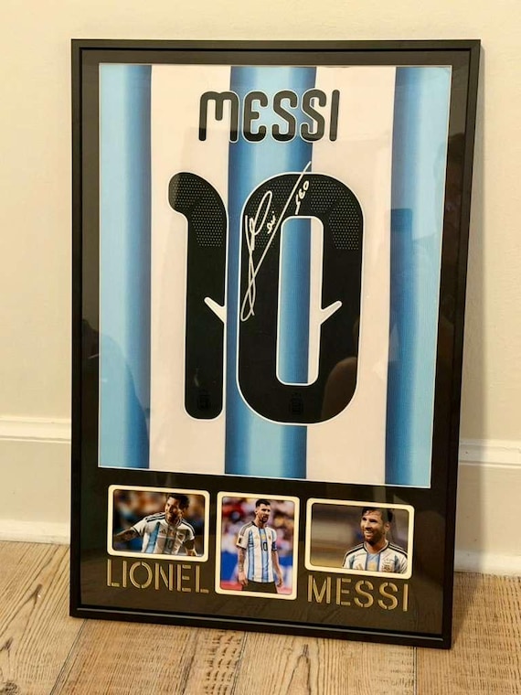 Lionel Messi #10 Argentina National Team Framed Jersey 2026