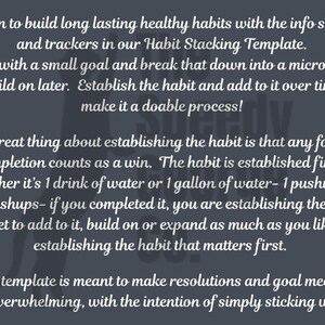 Op de afbeelding: Donkergrijze achtergrond met witte tekst die een gewoonte-stapel-sjabloon promoot. De tekst legt uit hoe je gezonde gewoonten kunt opbouwen door klein te beginnen, de gewoonte te vestigen en deze in de loop van de tijd uit te breiden. De sjabloon is bedoeld om het stellen van doelen minder overweldigend te maken.