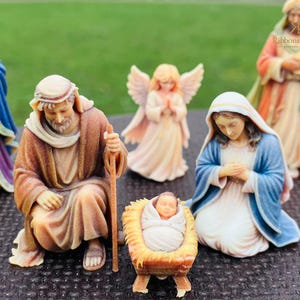 Nativity Set | 9-Piece Christmas Manger Scene, Holy Family, Wise Men image 4