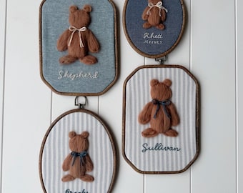 Art mural personnalisé pour chambre d'enfant, ours en peluche, ours en feutre personnalisé avec nom de bébé, souvenir brodé pour cadeau de naissance, cadeau de naissance