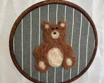 Felted Brown Teddy Bear Nursery Wall Art – Handmade Needle Felt Embroidery Hoop – Heirloom Baby Room Décor