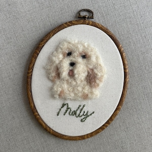 Custom Dog Portrait - Needle Felt Pet Keepsake - Personalized Dog Wall Art - Handmade Pet Gift- Dog Mom Gift - Pet Memorial Gift Embroidery