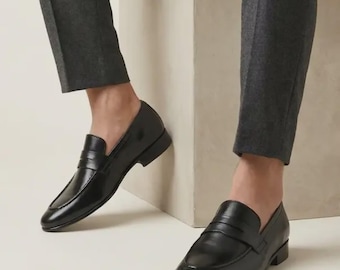 Mocassini da uomo in pelle nera fatti a mano – Classiche scarpe eleganti slip-on con cinturino.