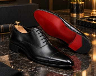 Chaussures Oxford noires Christian Louboutin pour homme | Chaussures habillées faites main en cuir de veau à semelle rouge