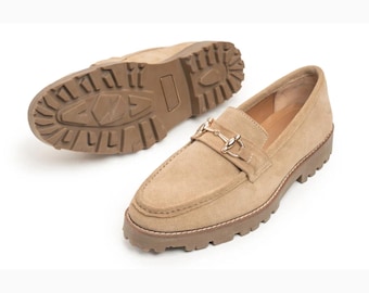 Mocassins à mors en daim beige pour homme - Mocassins de luxe sur mesure, faits main, semelle épaisse