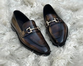 Mocassins à mors en cuir marron faits main : Chaussures habillées de luxe pour hommes