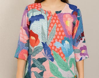 Women's multi-colored blouse in L