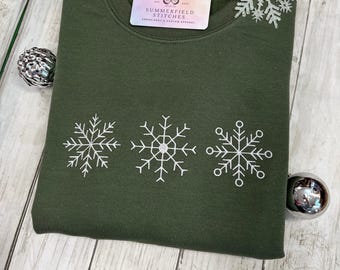 Snowflake Embroidered Sweatshirt | Christmas Gift | Cute Embroidered Sweatshirt | Gift for Her | Crewneck Sweatshirt| Winter Sweatshirt
