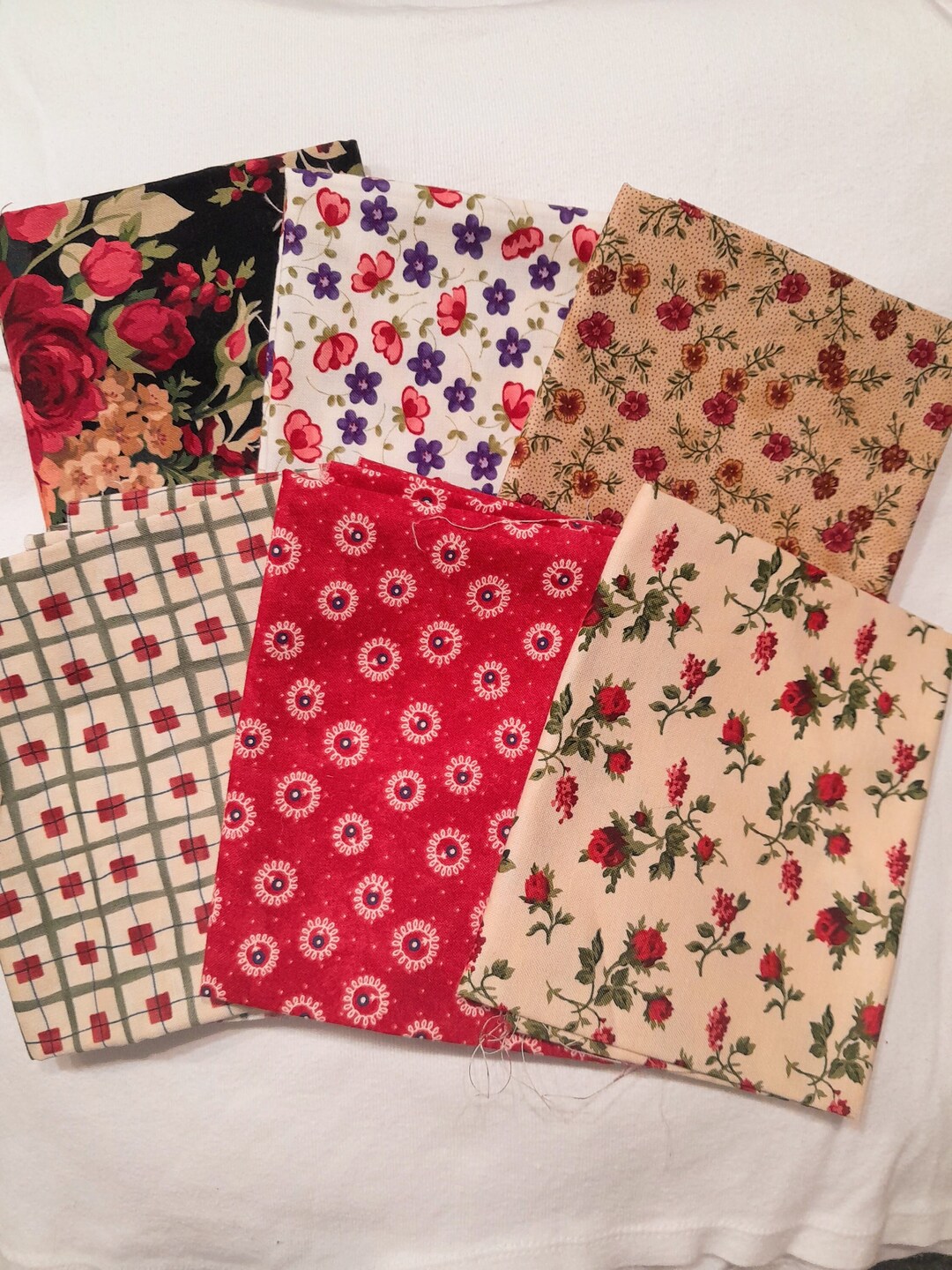 Set of 6 Red Fat Quarter Pieces Quilt Fabric, Red Floral Material, Red