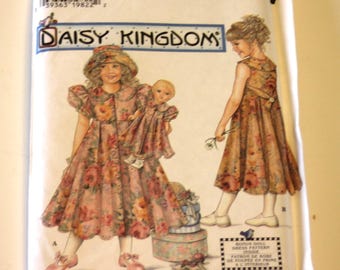Simplicity 7550: Child's Dress, Hat & 17" Doll Dress Pattern, Sizes 7-12 (UNCUT)