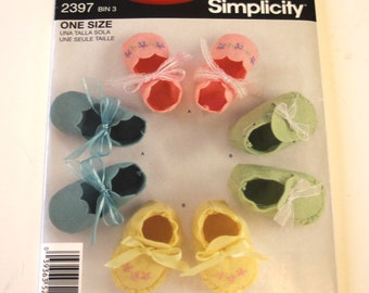 Simplicity 2397: Pattern for Baby Shoes (4 Variations) One Size