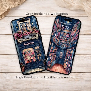 Pode incluir: Dois smartphones exibindo papéis de parede digitais intitulados Cozy Bookshop Wallpapers. A tela esquerda mostra uma fachada azul com varanda e flores. A tela direita mostra o interior de uma biblioteca de vários níveis com estantes.