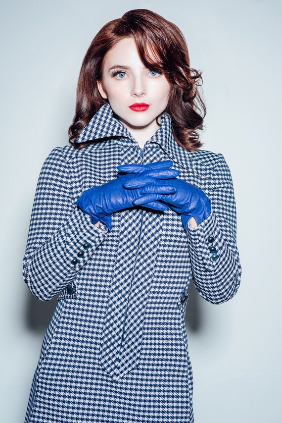 PERIWINKLE Vintage LEATHER GLOVES, women's soft le