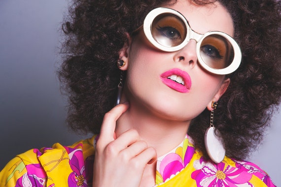 1960's RETRO EARRING Disc Sunglasses