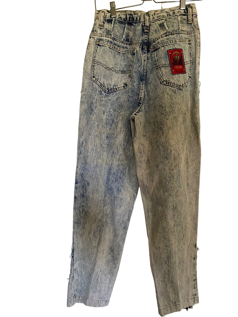 DEADSTOCK 80s Vintage Jeans, 1980's Vintage acid washed jeans, 80s stone wash jeans, denim jeans tapered zip up ankle jeans XS / S 26 x 30 image 1