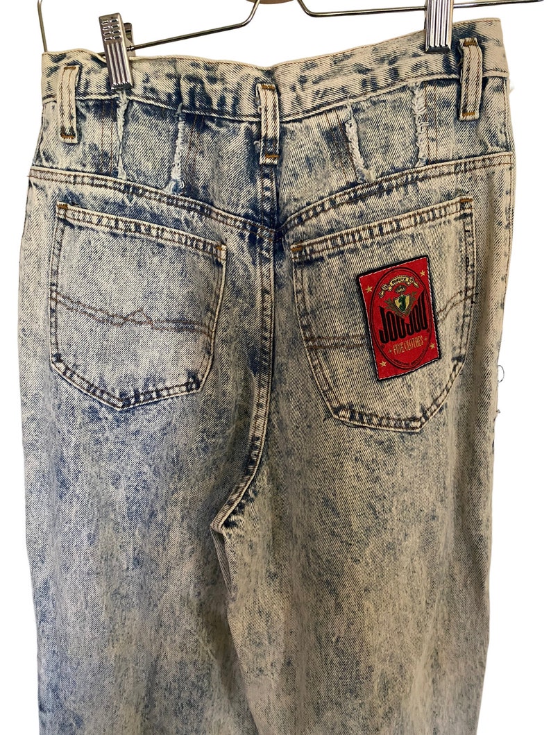 DEADSTOCK 80s Vintage Jeans, 1980's Vintage acid washed jeans, 80s stone wash jeans, denim jeans tapered zip up ankle jeans XS / S 26 x 30 image 3