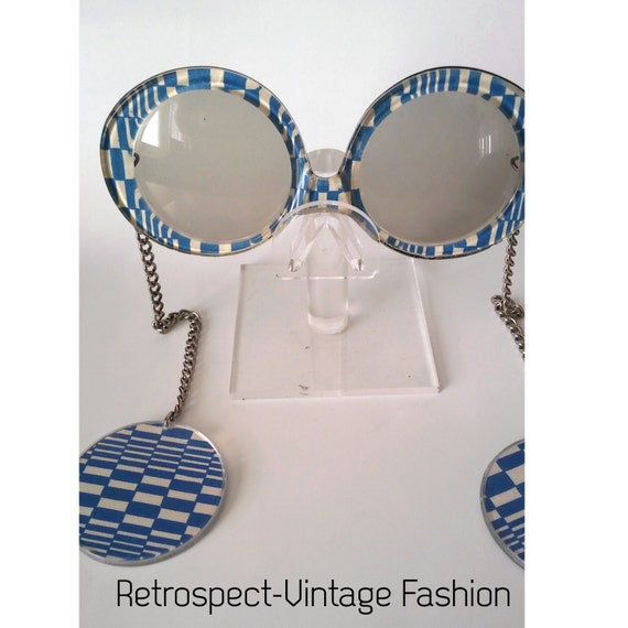 1960's Vintage Sunglasses novelty checkered sungl… - image 2