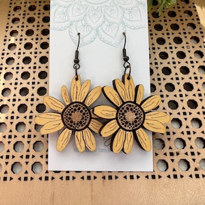 Daisy wood painted dangle mandala earring boho style yellow daisy sunflower
