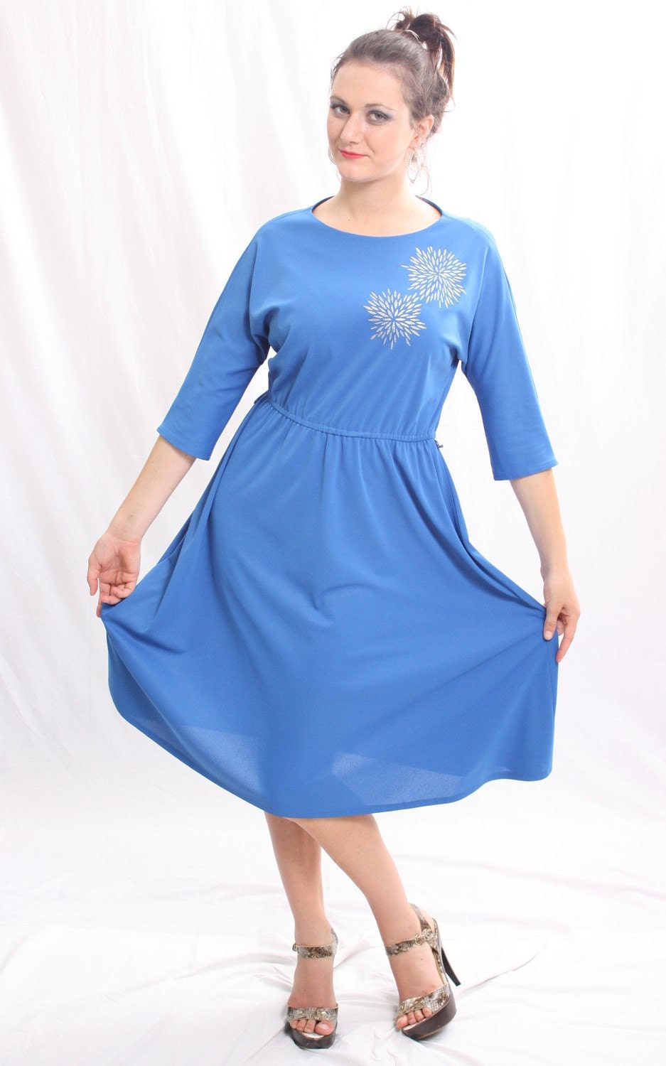 blue checkered dress shirt outfit Plus Size Retro Blue and White Floral Print Batwing Sleeve Midi Dress for a  Chic Look