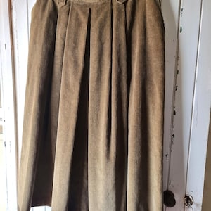 Vintage 1980s khaki green corduroy high-waist midi skirt. Vintage Clothing by VintageTwists.