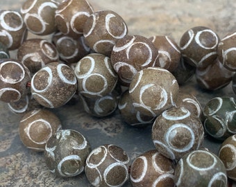 Perles de jade sculptées, marron, 10mm, brin de 16 pouces