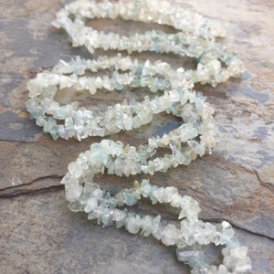 Aquamarine Chip Kralen, 33 inch streng, 4mm ca.