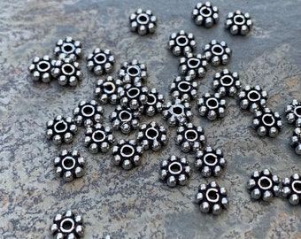 75 Perles Marguerite 8mm – Plaqué Argent – Cuivre – Lot De 75