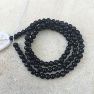 Black Onyx Beads, Round, 14 inch strand, 4mm