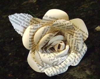 recycled vintage book page paper rose flower for wedding bridal bouquet bridesmaid toss decoration farmhouse style