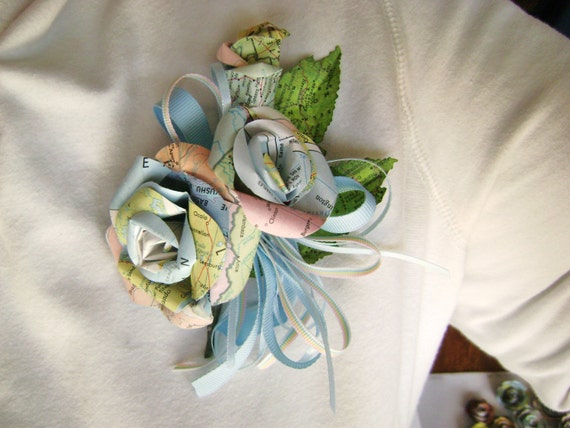 the Elodie model map atlas mint green paper roses and pearls and lace bridal bouquet